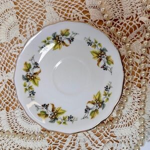 Royal Vale Bone China Saucer Made in England Autumn Berries Gold Rim